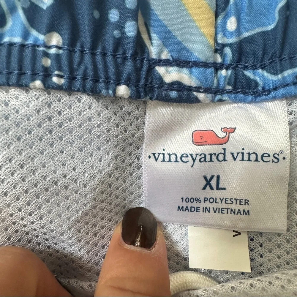 Men’s Vineyard Vines Swim Trunks sz XL